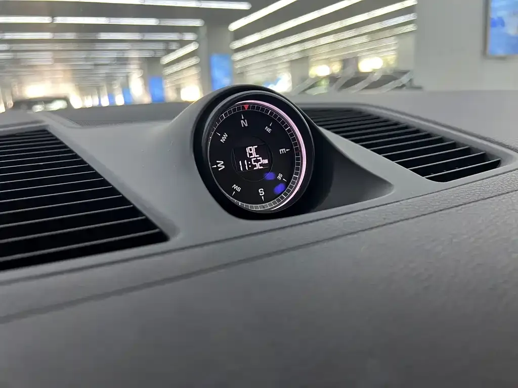 Porsche Cayenne Hybrid 2021 из CN, фото 2