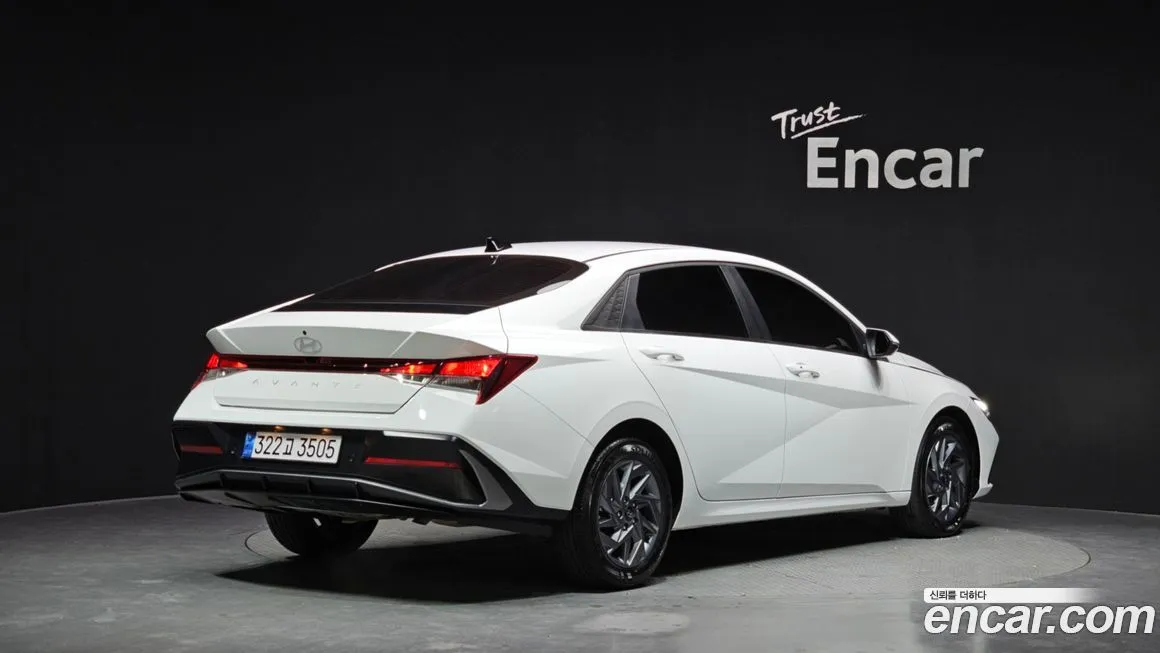 Hyundai AVANTE — фото 2