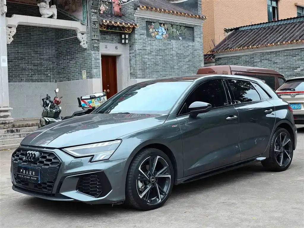 Audi A3 — фото 1