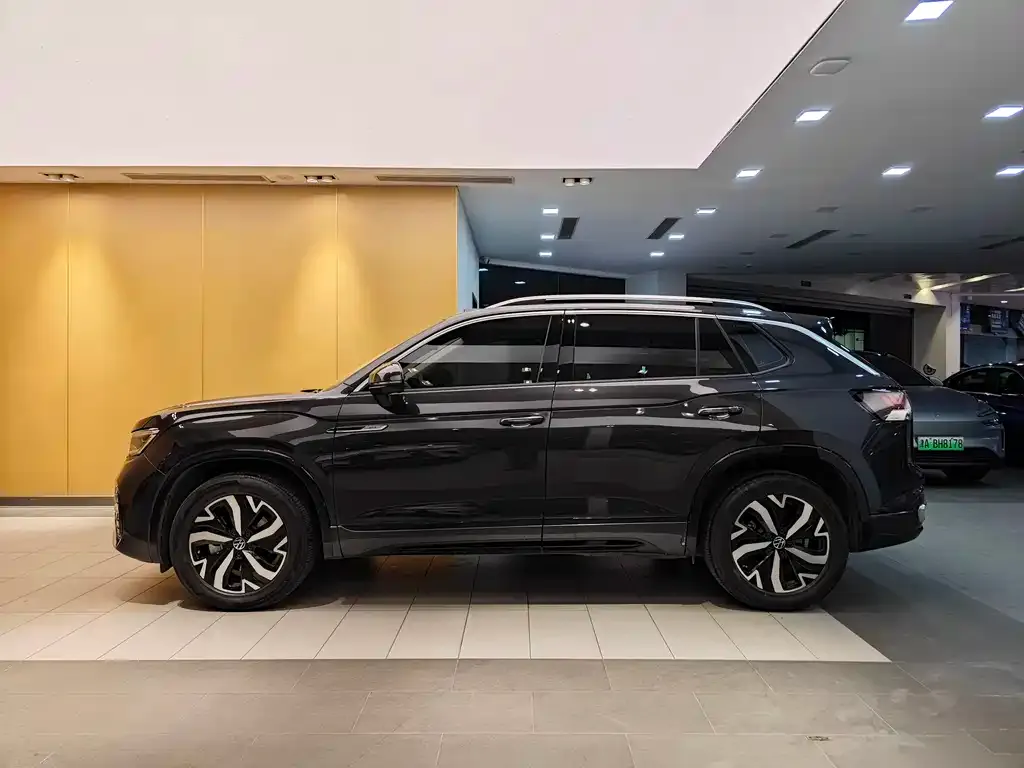 Volkswagen GTE PHEV 2023 из CN, фото 3