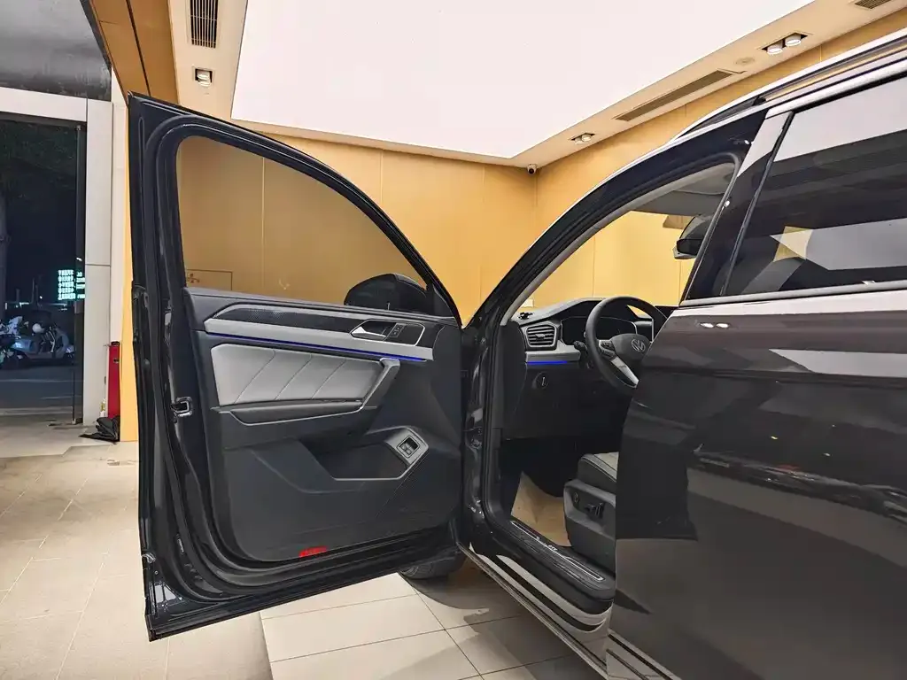 Volkswagen GTE PHEV 2023 из CN, фото 9