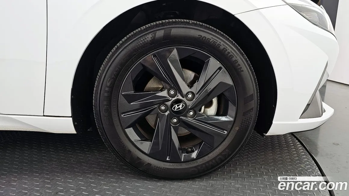 Hyundai AVANTE — фото 7