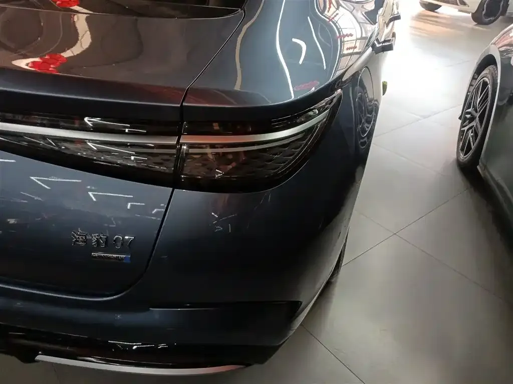 BYD Seal 07 DM-i — фото 8