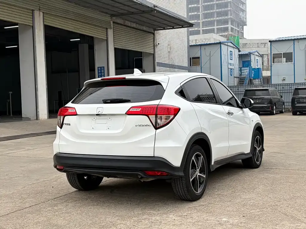 Honda Vezel — фото 6