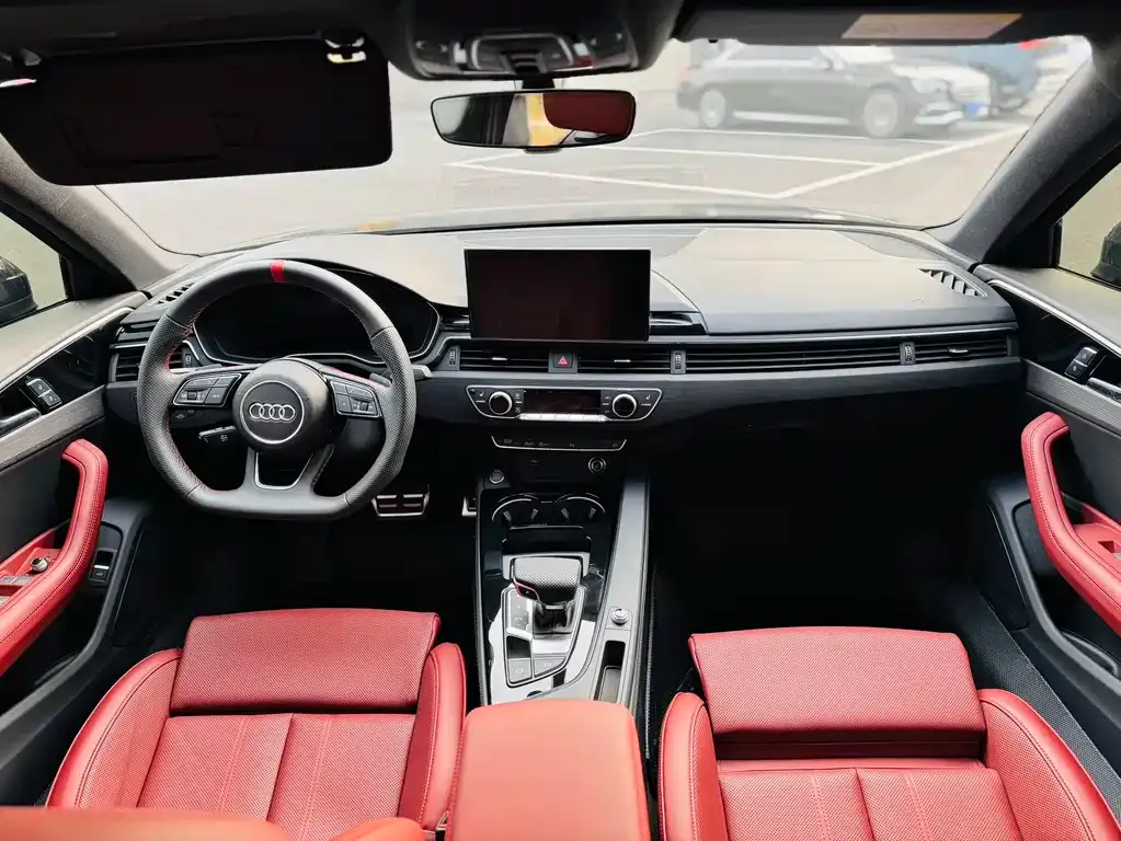 Audi A4L 2025 из CN, фото 5