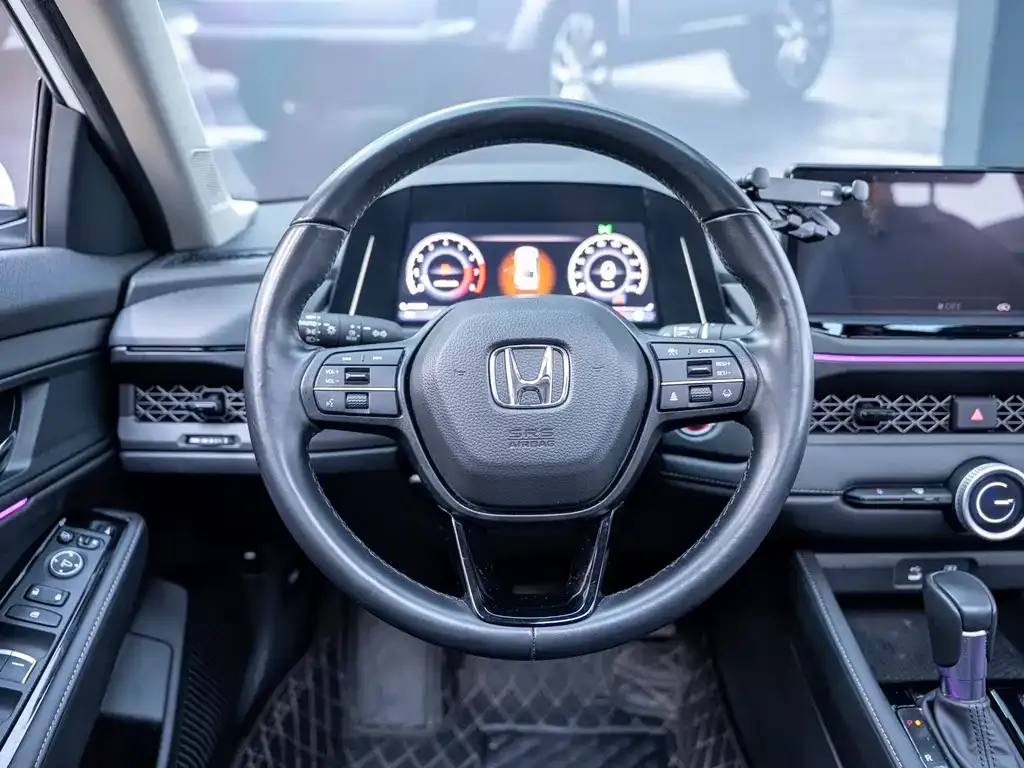 Honda Accord — фото 7