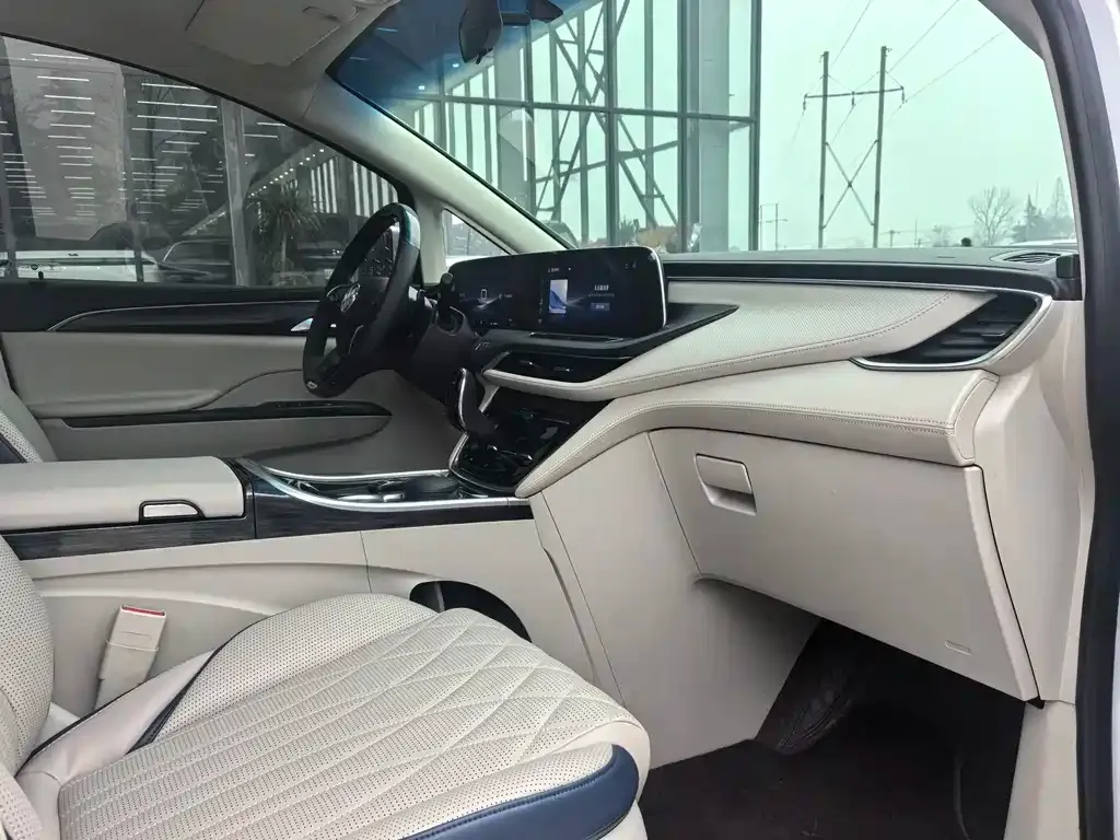 Buick GL8 2024 из CN, фото 7