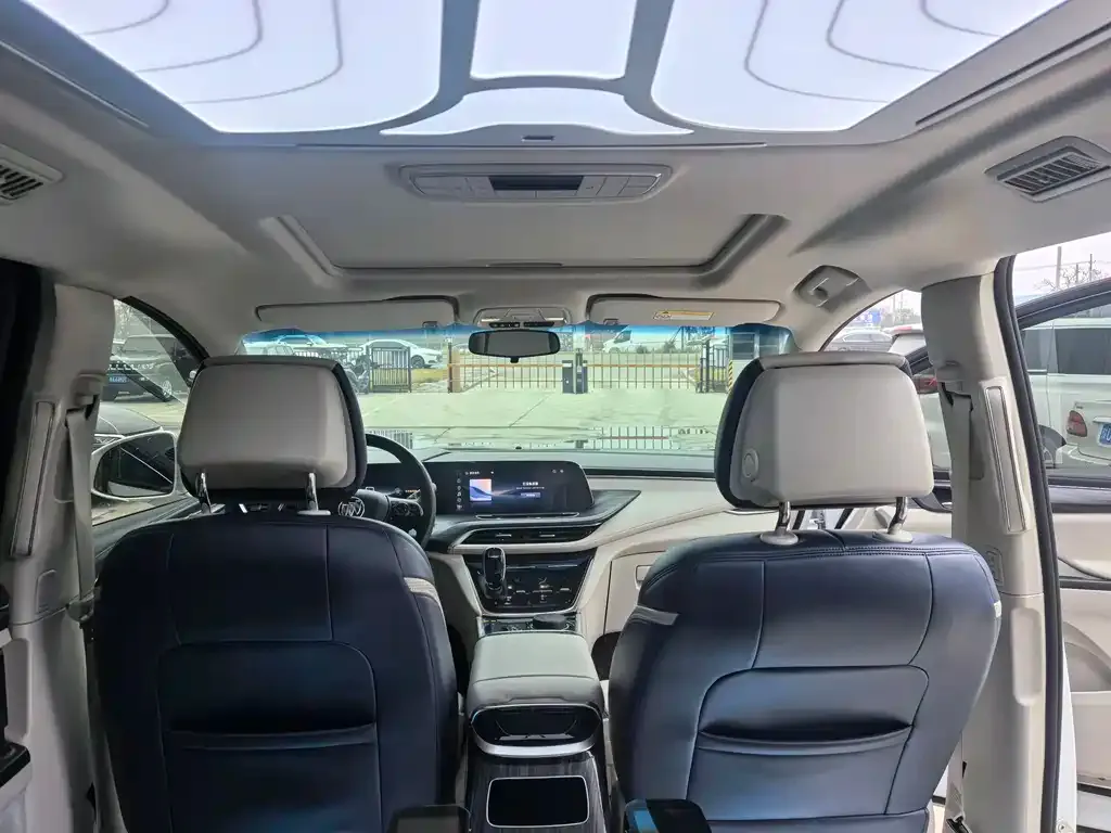 Buick GL8 2024 из CN, фото 3