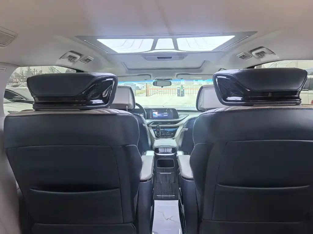 Buick GL8 2024 из CN, фото 9