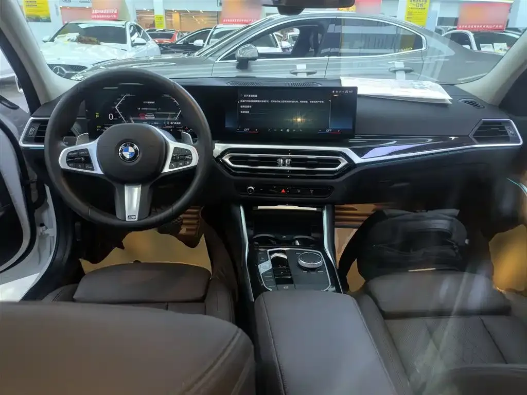BMW 3 Series 2024 из CN, фото 5