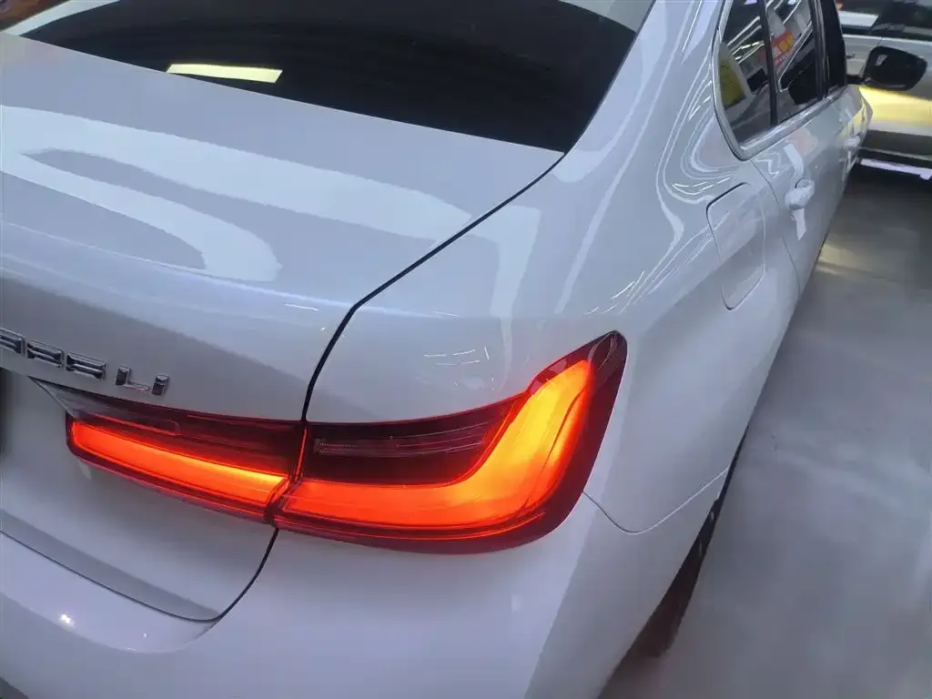 BMW 3 Series 2024 из CN, фото 10