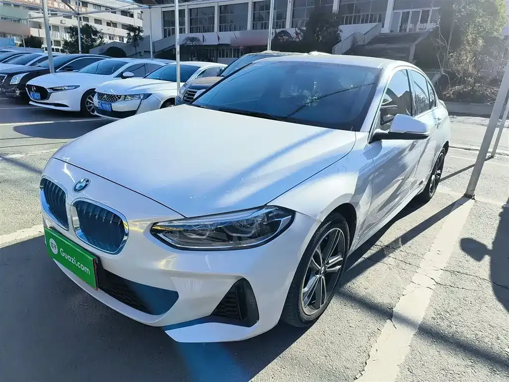 BMW 1 Series 2023 из CN, фото 1