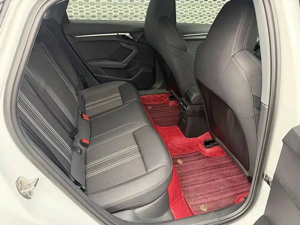 Audi A3 2023 из CN, фото 4