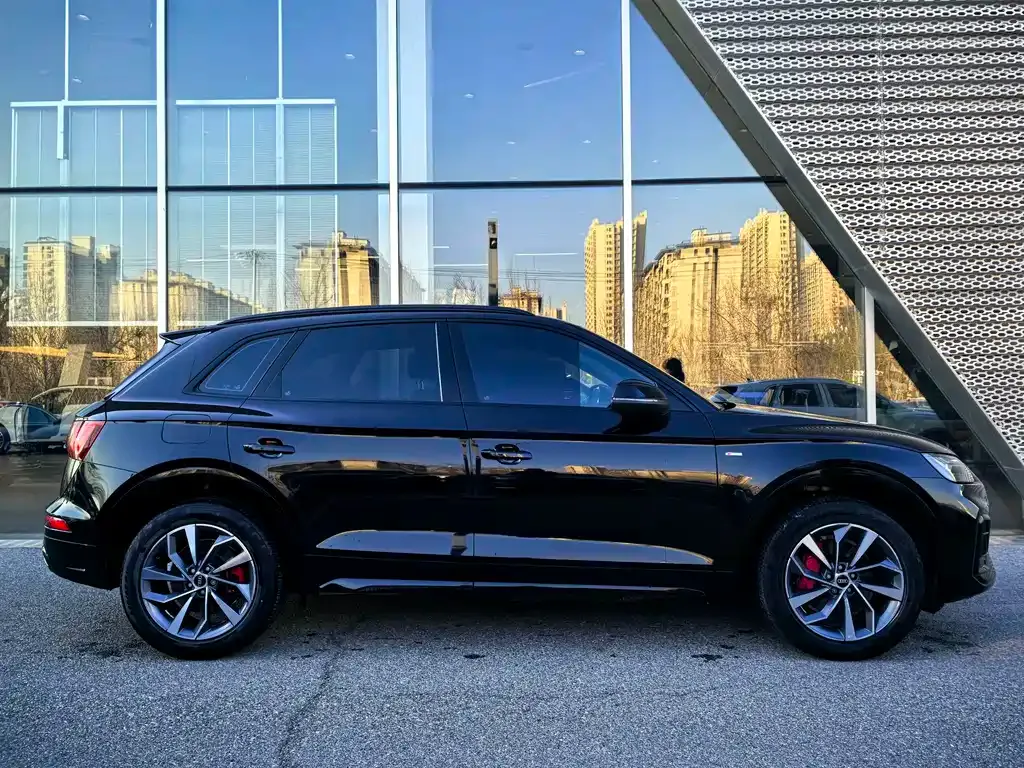 Audi Q5L 2024 из CN, фото 6
