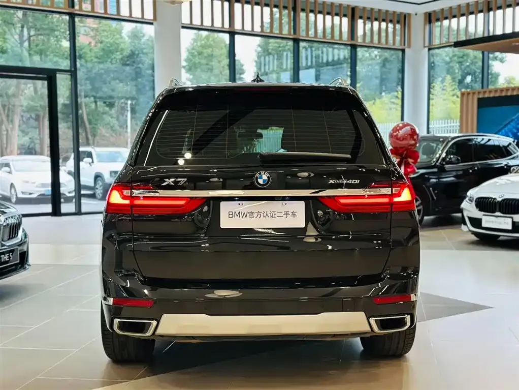 BMW X7 — фото 3
