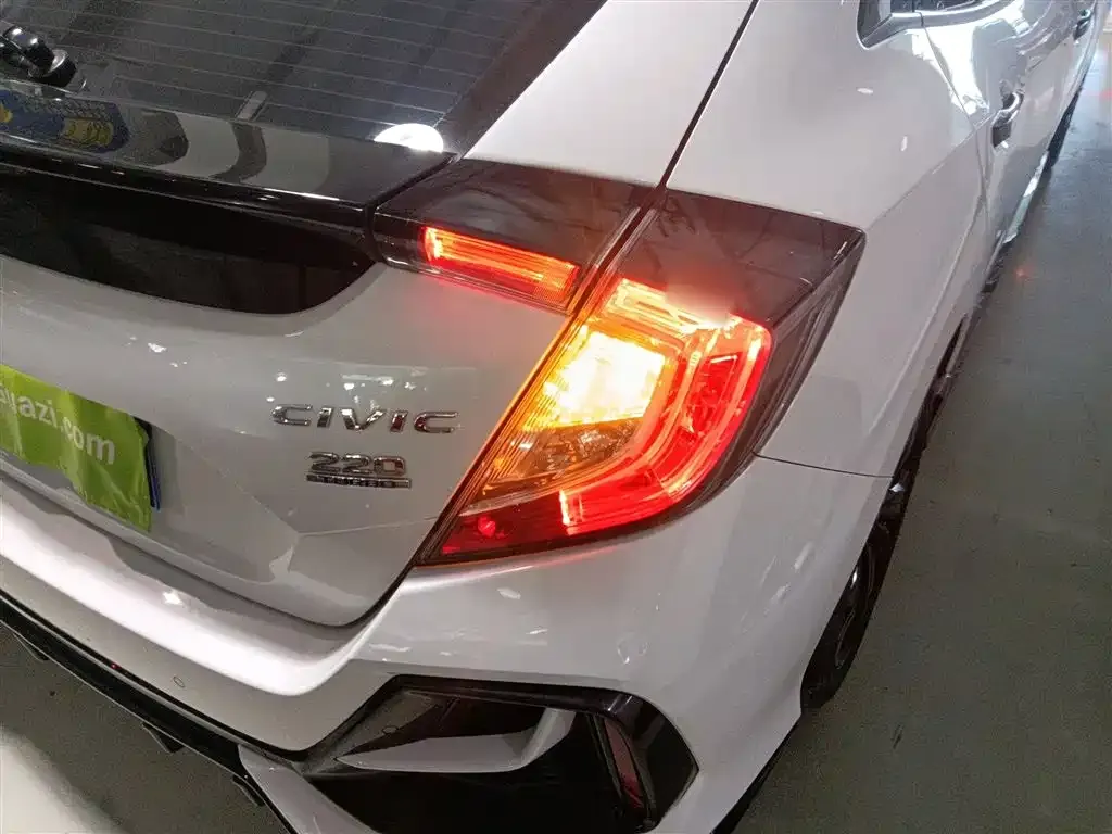 Honda Civic — фото 10