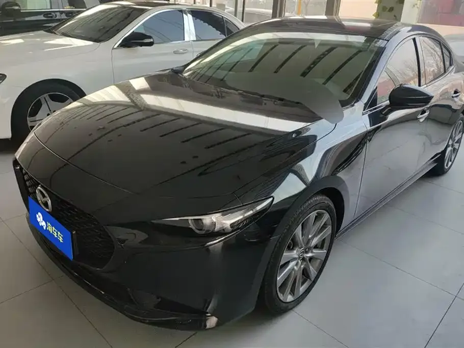 Mazda 3 Axela 2022 из CN, фото 1