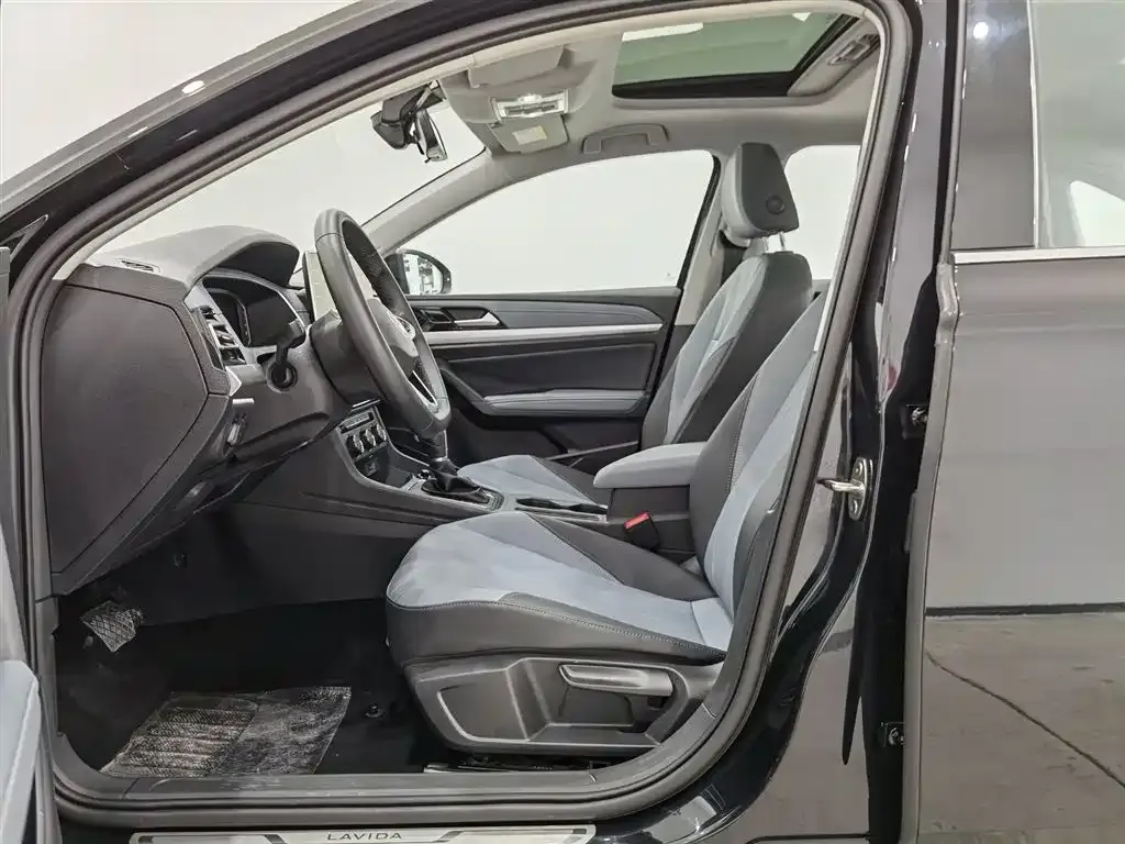 Volkswagen Lavida 2023 из CN, фото 8
