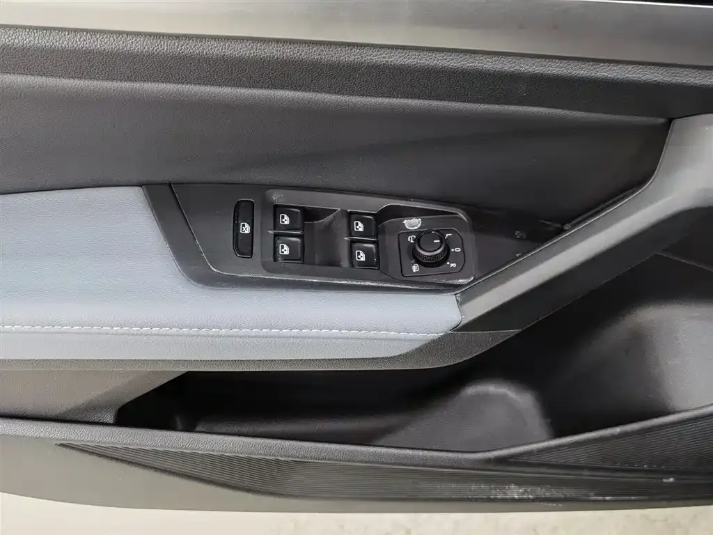 Volkswagen Lavida 2023 из CN, фото 10