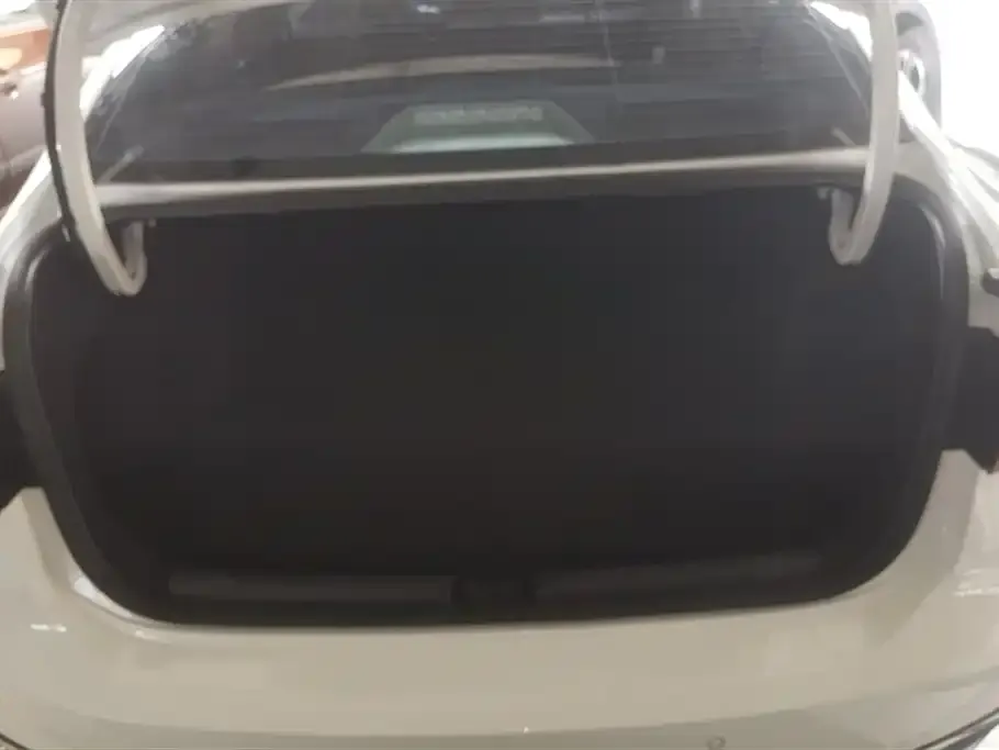 Volkswagen Lavida 2023 из CN, фото 4