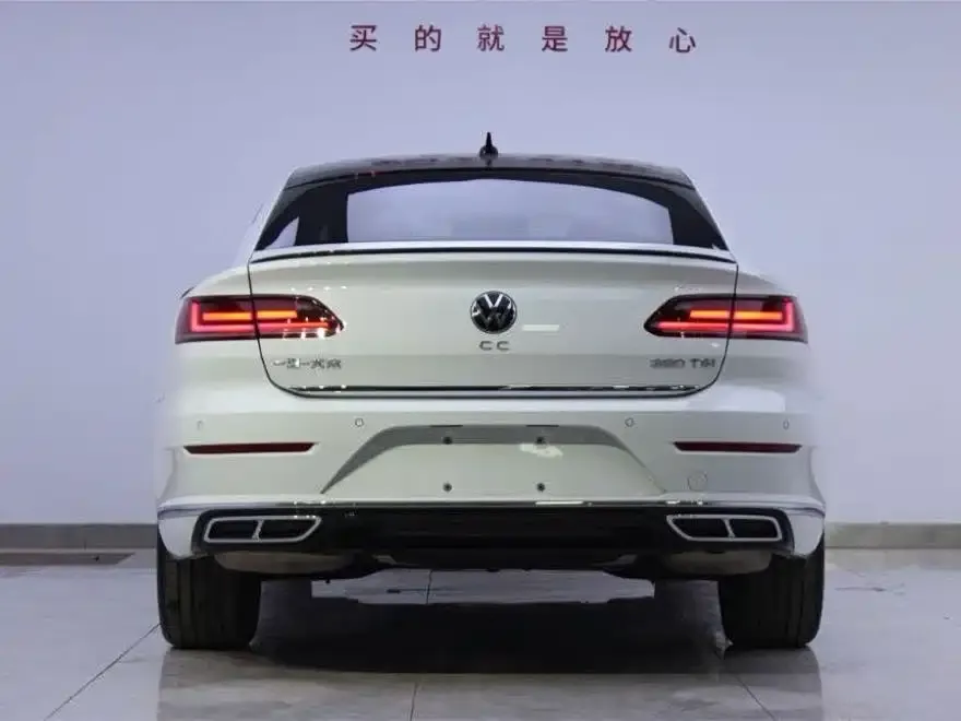 Volkswagen CC 2022 из CN, фото 2