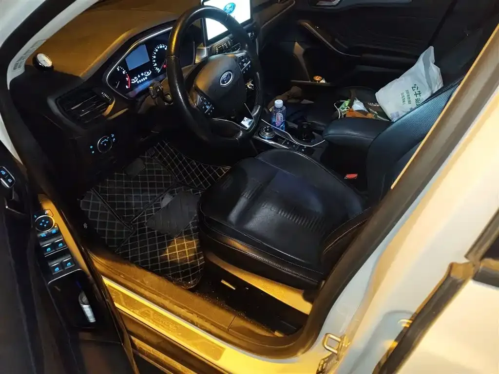 Ford Focus Active 2021 из CN, фото 9