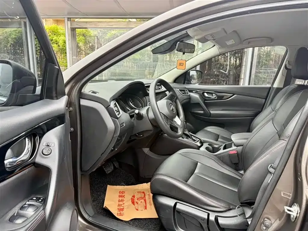 Nissan Qashqai 2022 из CN, фото 2