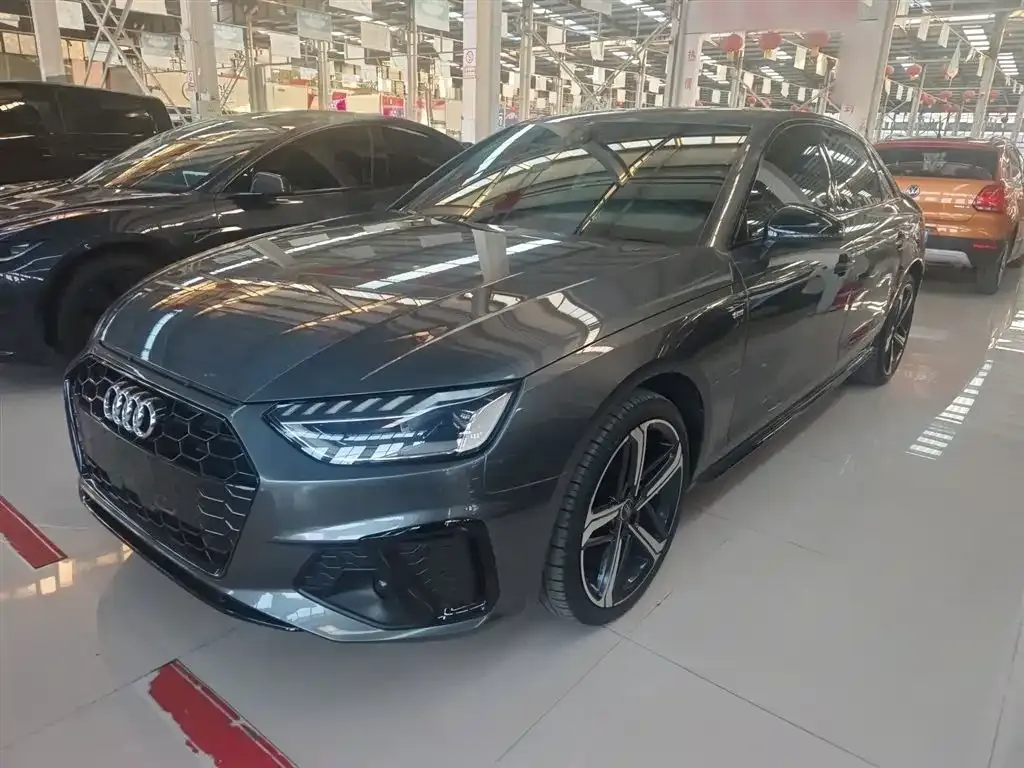 Audi A4L 2023 из CN, фото 1