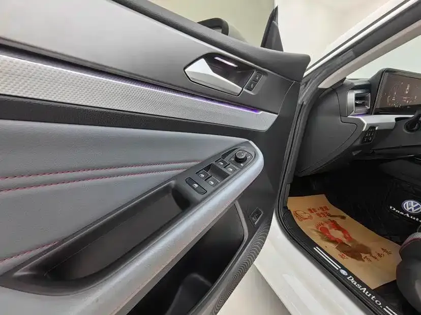 Volkswagen Lamando 2023 из CN, фото 8