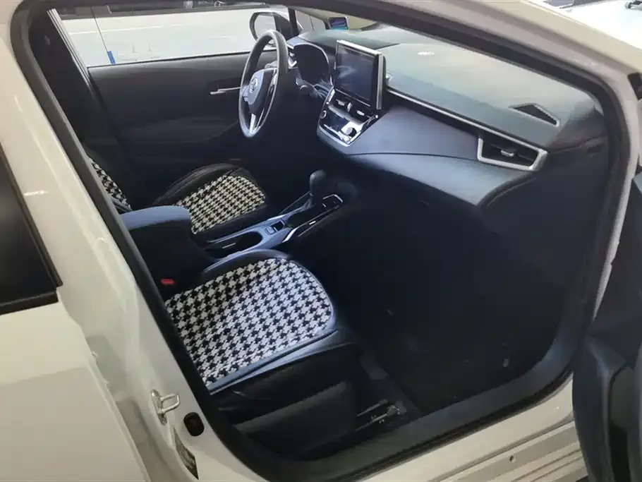 Toyota Corolla 2022 из CN, фото 8