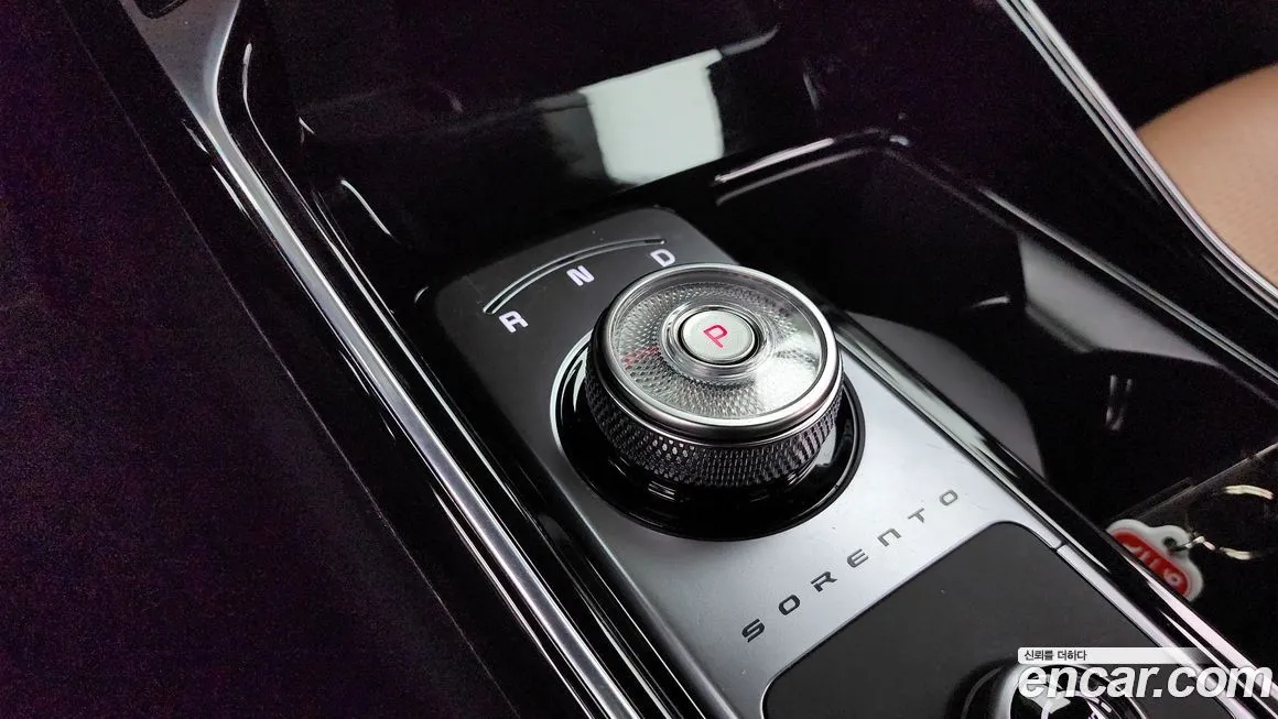 Kia Sorento — фото 9