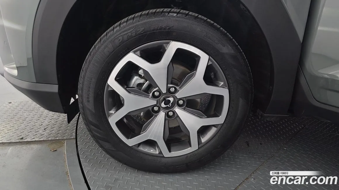 KG Mobility (Ssangyong) Torres — фото 10
