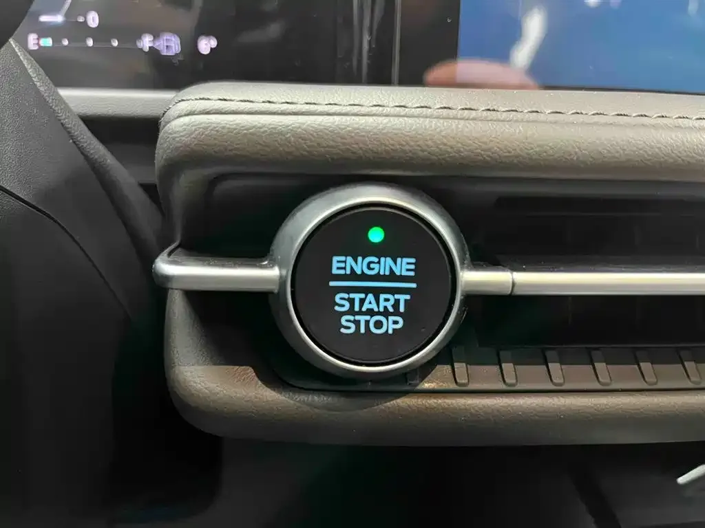Ford Edge — фото 2
