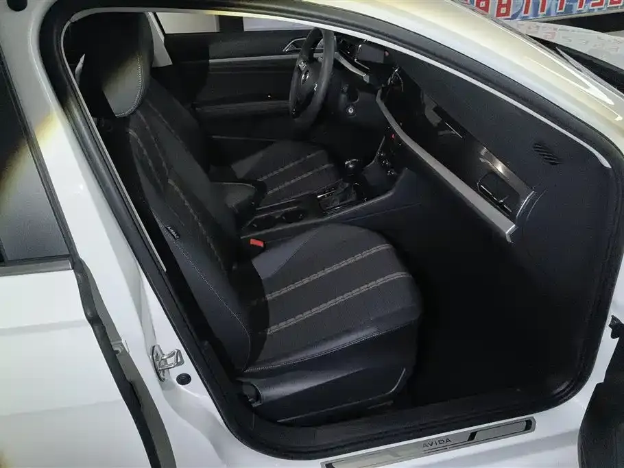 Volkswagen Lavida 2022 из CN, фото 5