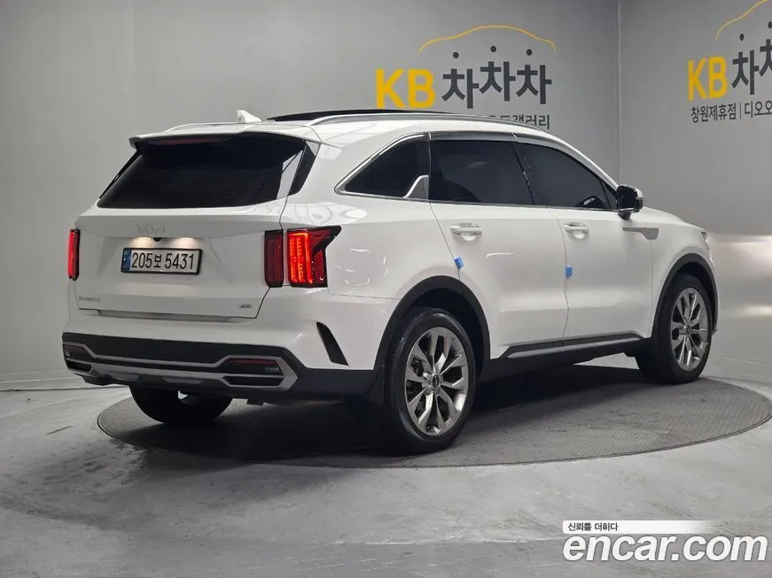 Kia Sorento — фото 9
