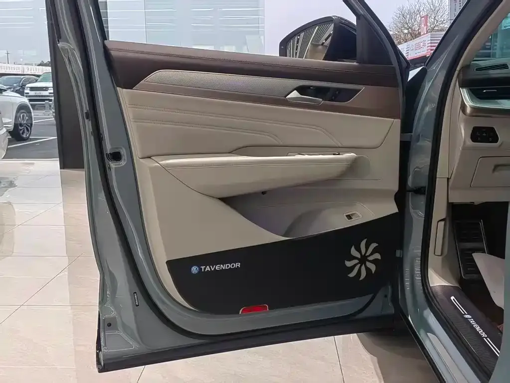 Volkswagen Tavendor 2023 из CN, фото 3