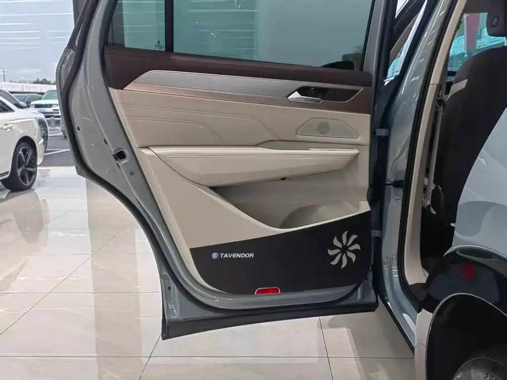 Volkswagen Tavendor 2023 из CN, фото 2