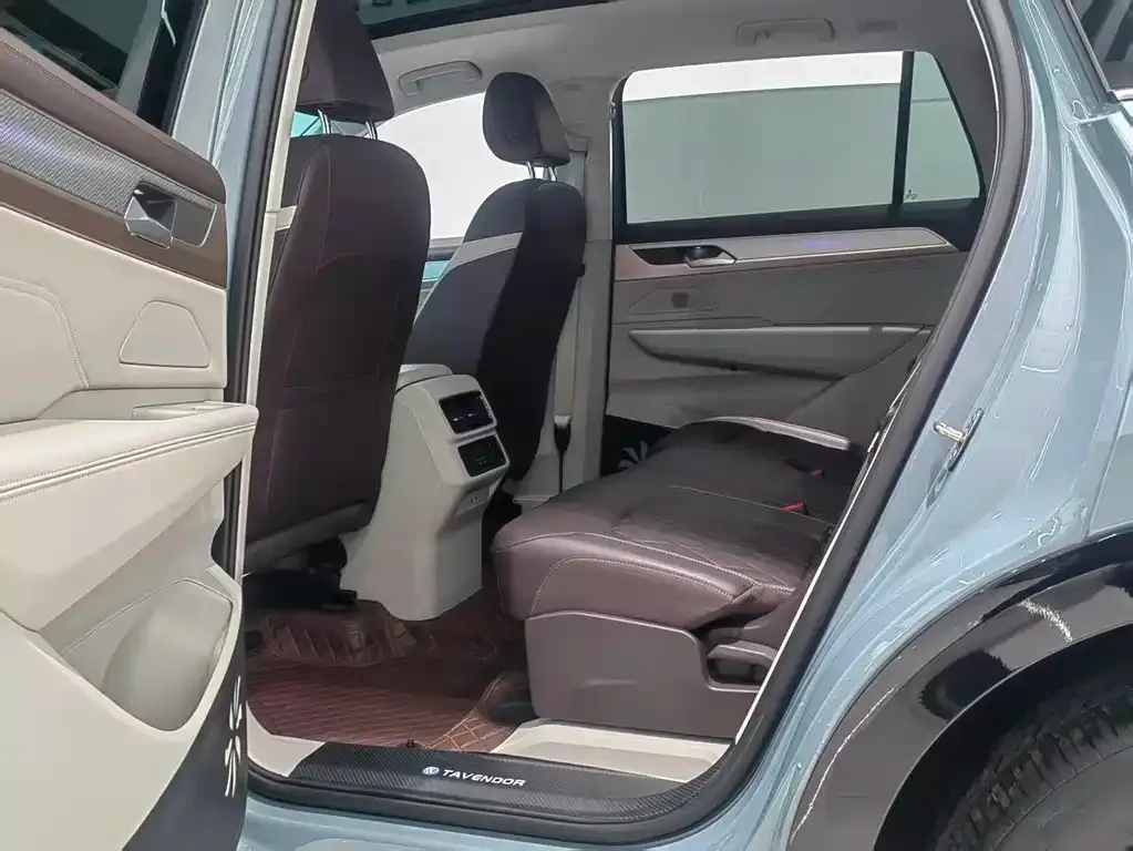 Volkswagen Tavendor 2023 из CN, фото 9