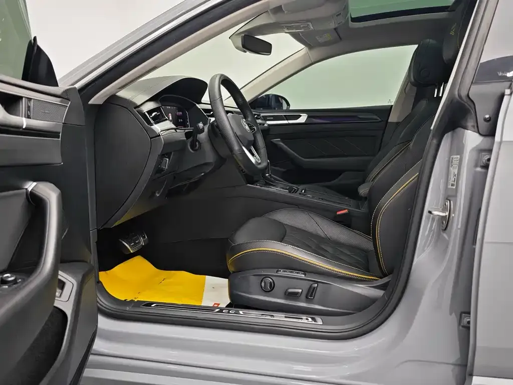 Volkswagen CC 2022 из CN, фото 8