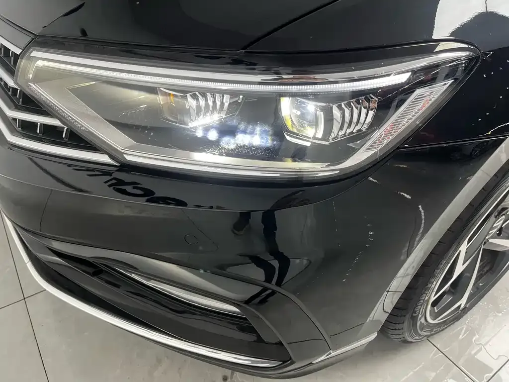 Volkswagen Magotan 2025 из CN, фото 6