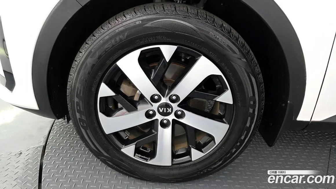 Kia Sorento — фото 8