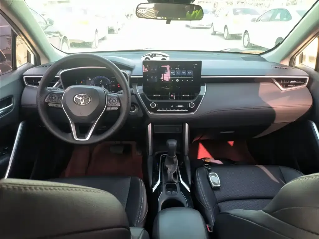 Toyota Frontlander 2024 из CN, фото 10