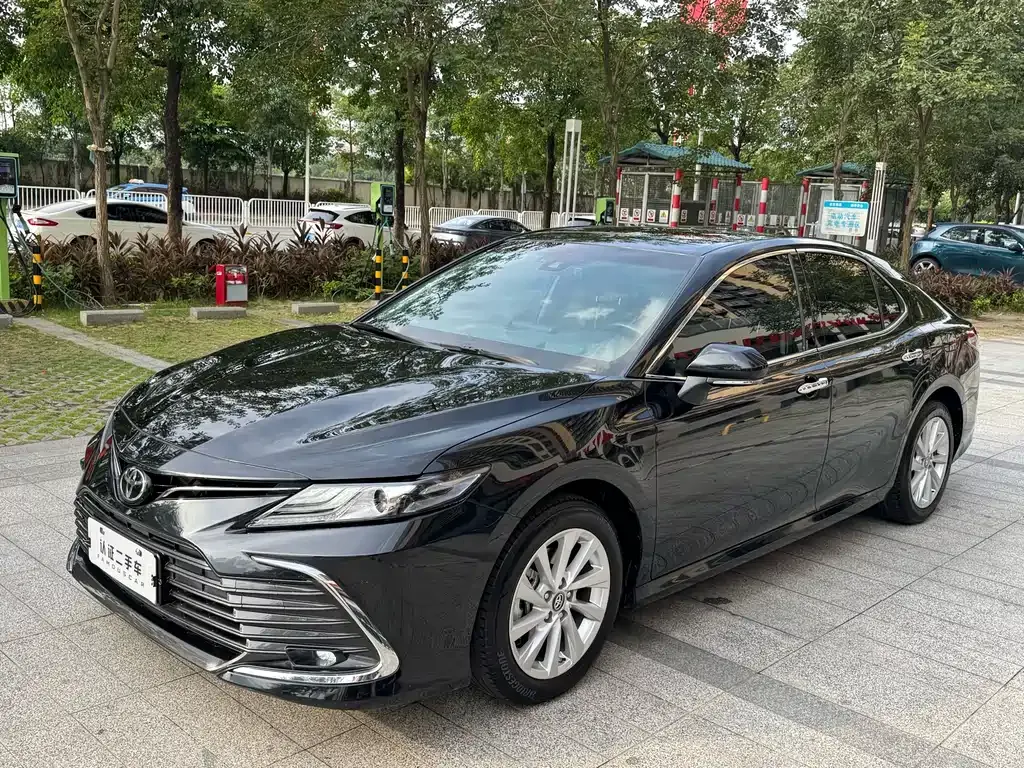 Toyota Camry 2022 из CN, фото 1