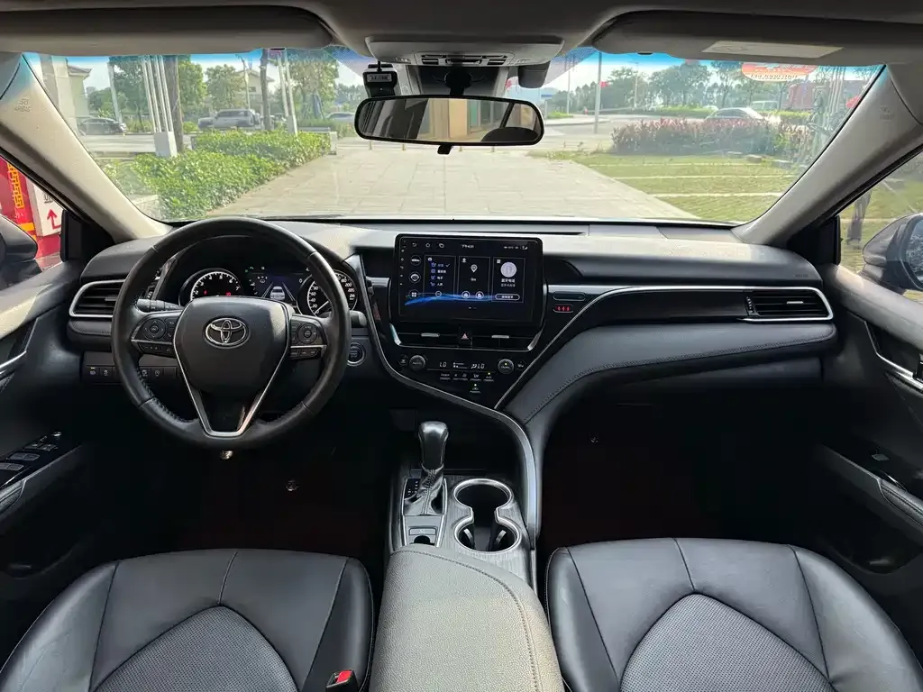 Toyota Camry 2022 из CN, фото 4