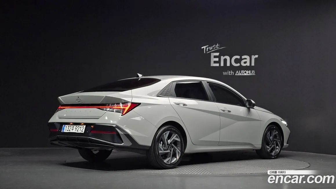 Hyundai AVANTE — фото 2