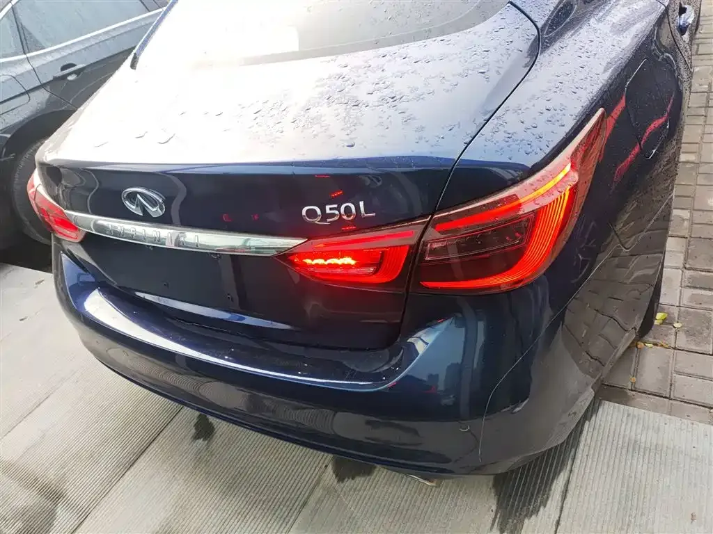 Infiniti Q50L 2021 из CN, фото 6