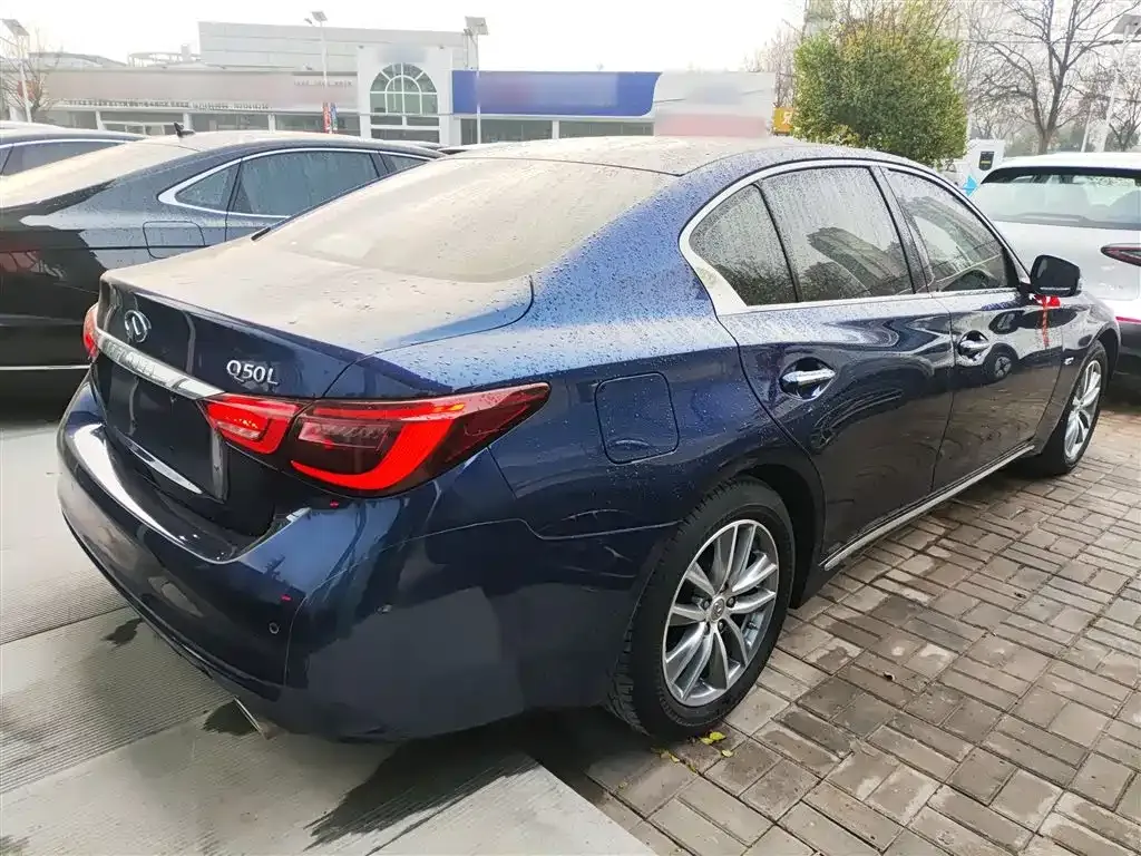 Infiniti Q50L 2021 из CN, фото 7