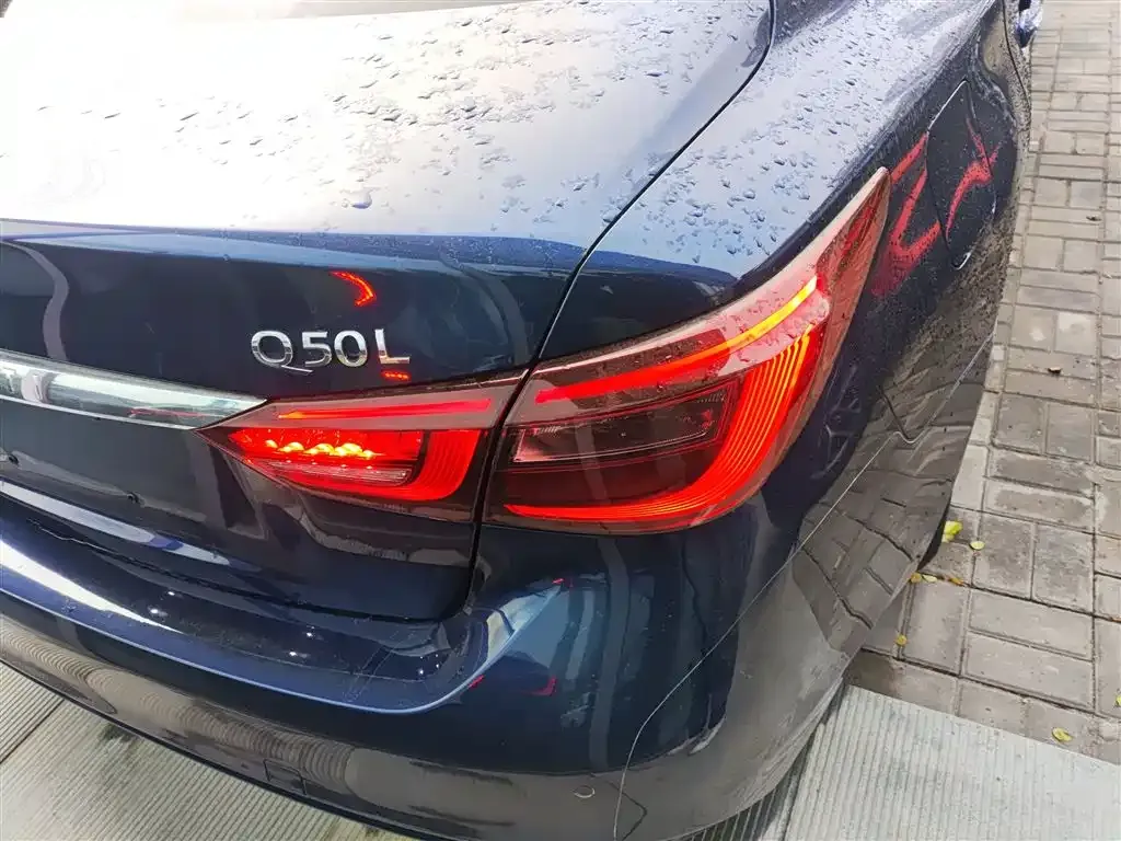 Infiniti Q50L 2021 из CN, фото 8