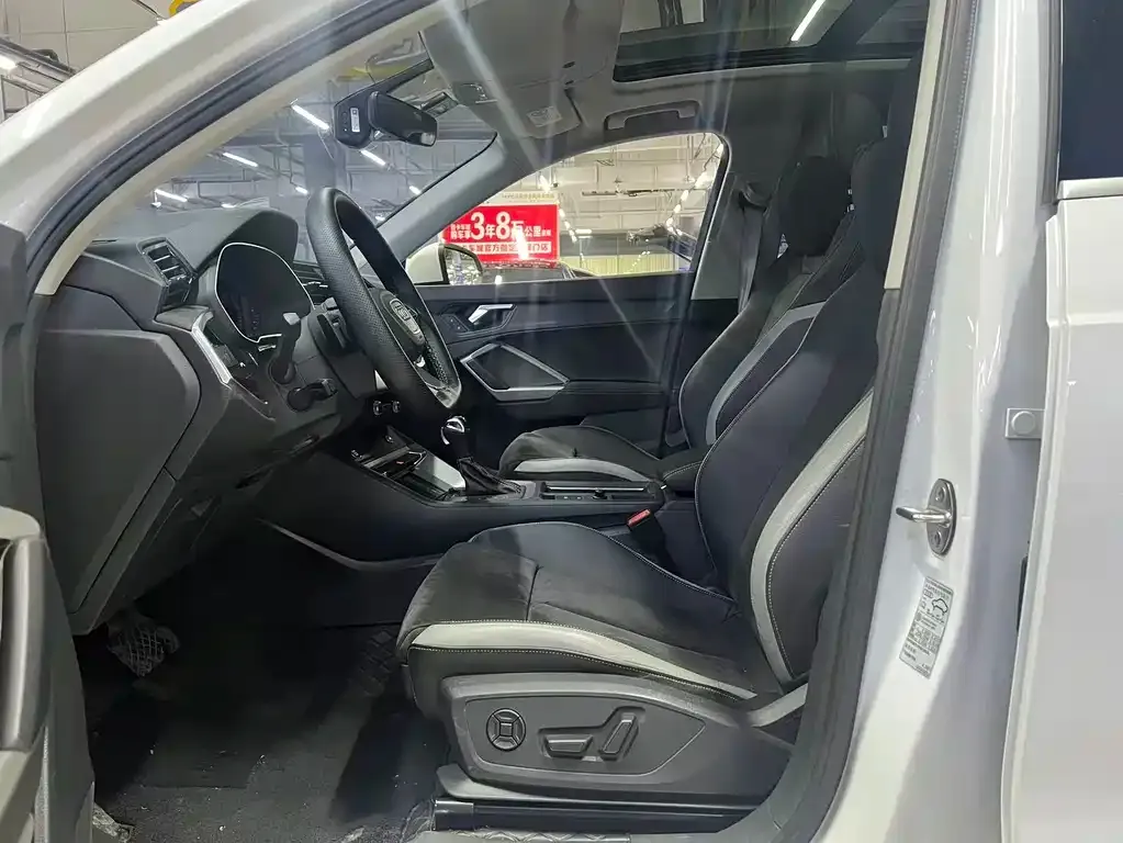 Audi Q3 2021 из CN, фото 5