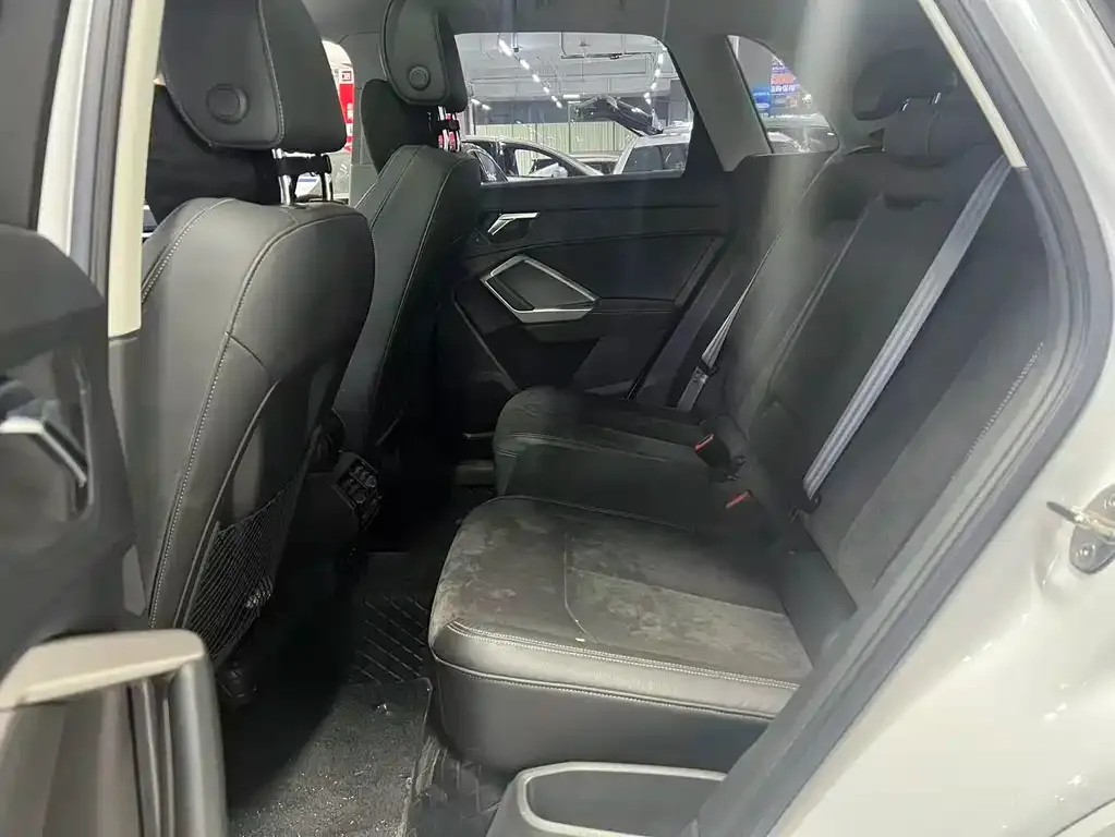 Audi Q3 2021 из CN, фото 3
